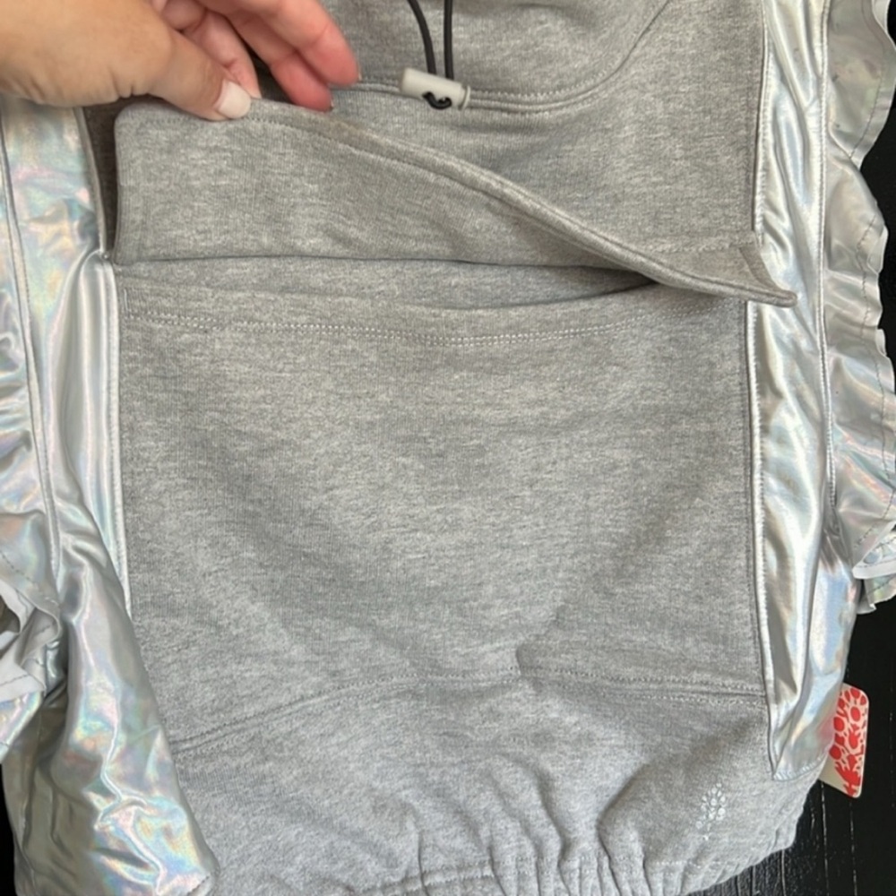 FP Movement Top, Crop Style - Picture 3 of 9